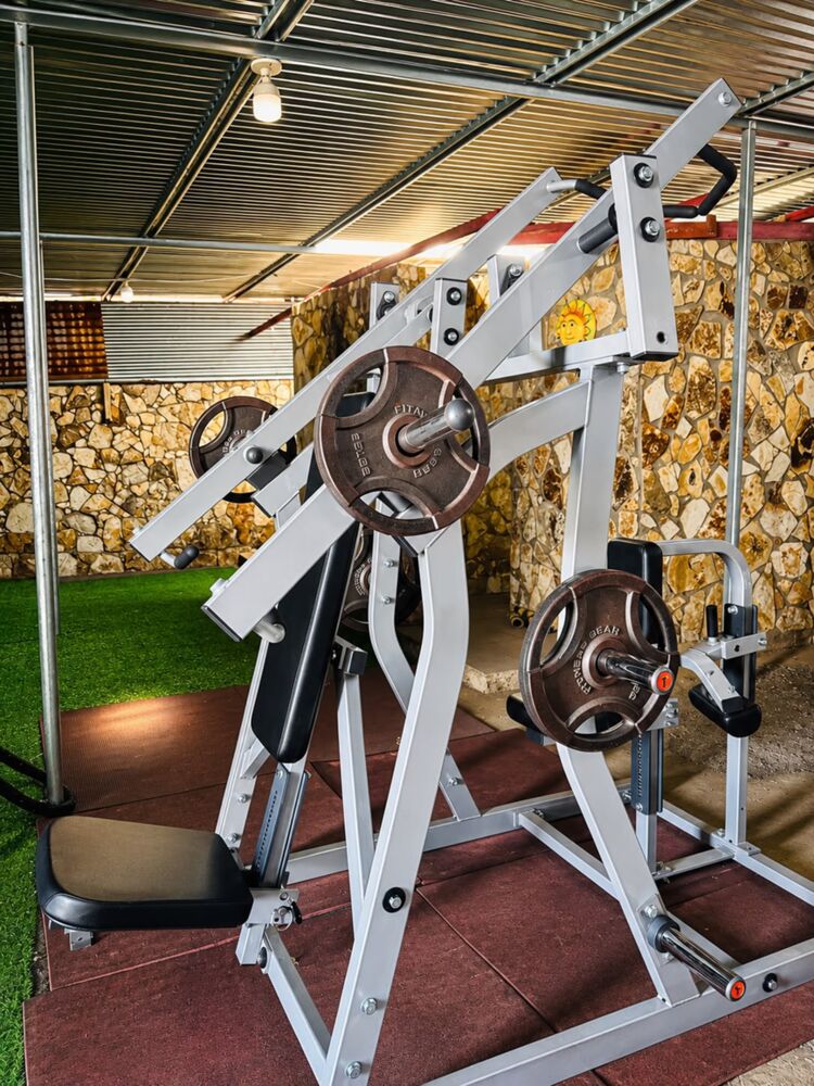 Área de máquinas en Body Master Gym